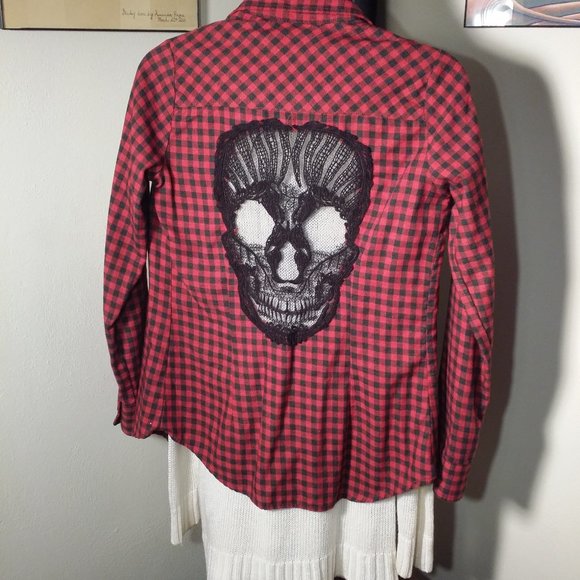 Hot Topic Tops - Red and black skull plaid flannel hot topic
